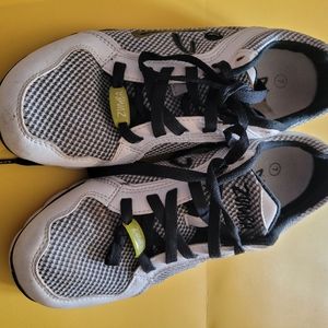 Preown Zumba shoes size 7